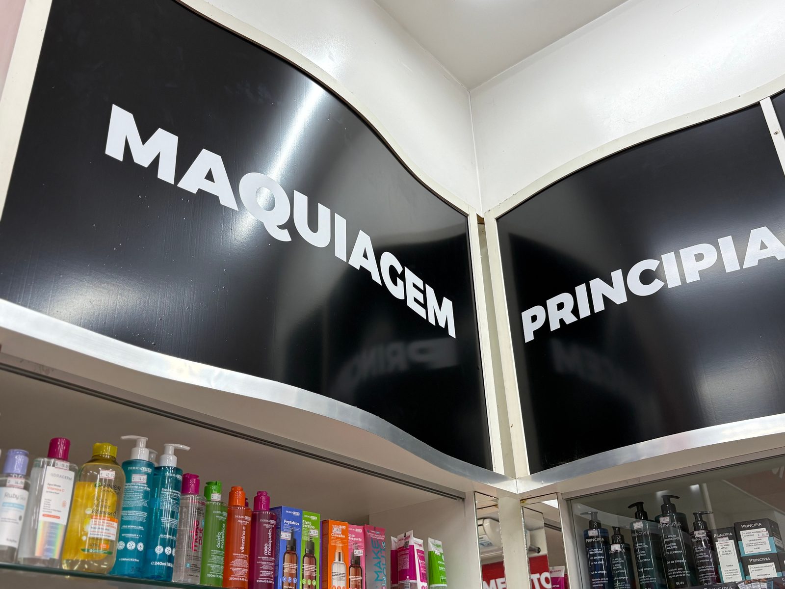 Drogaria Total - Maquiagem e Principia